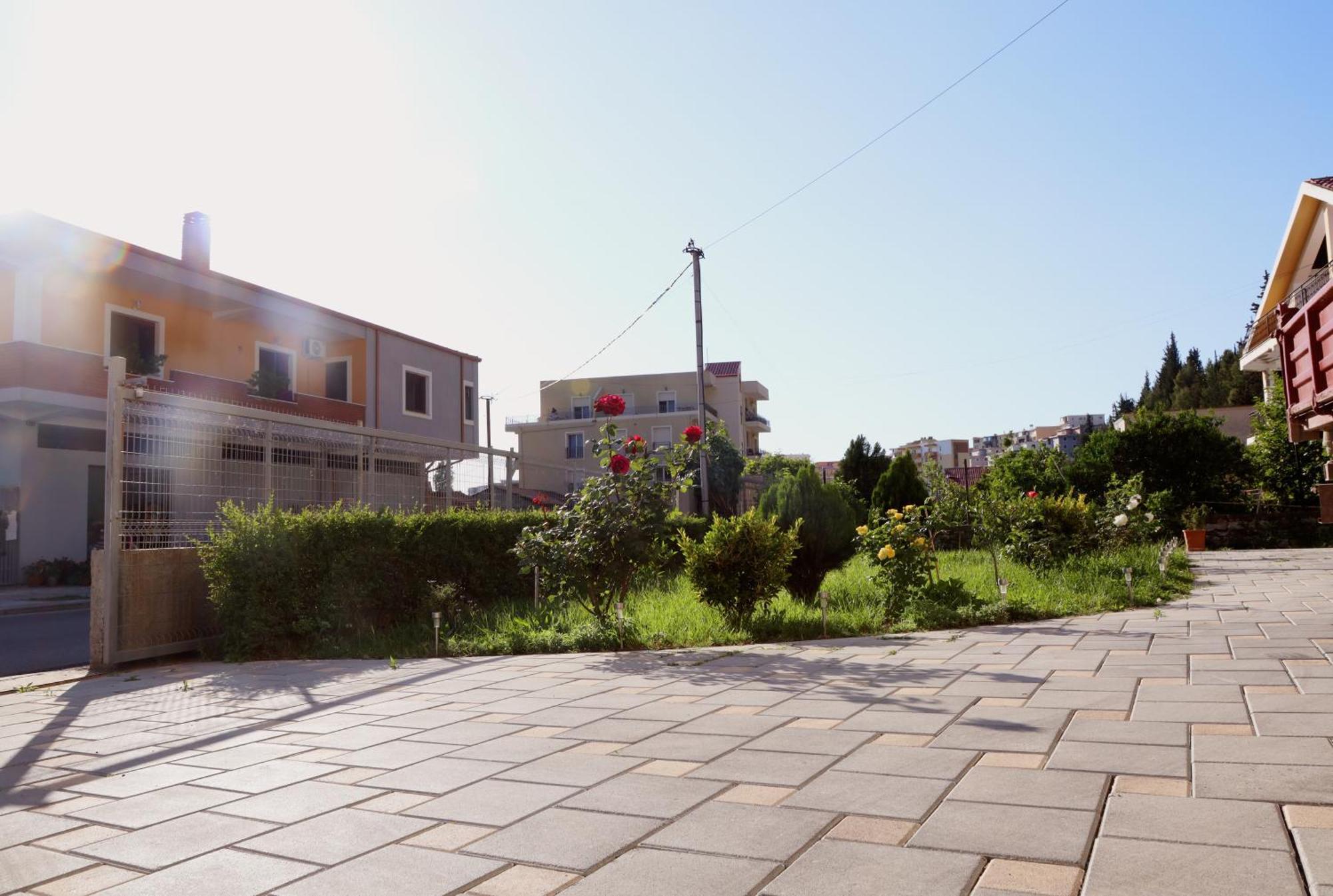 Rajmonda Apartment Lezhe Ngoại thất bức ảnh
